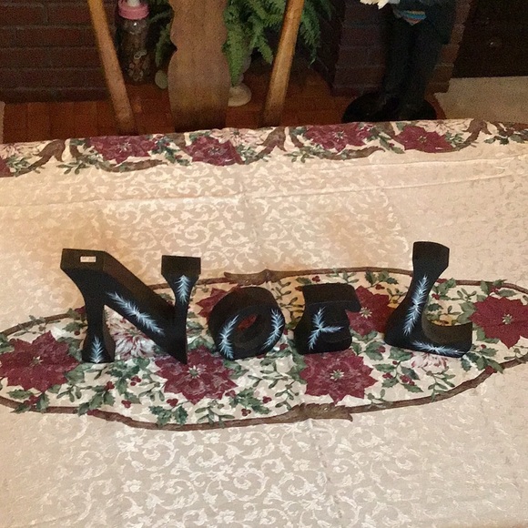 🎄 Hand painted “NOEL” wooden letters - Picture 1 of 10
